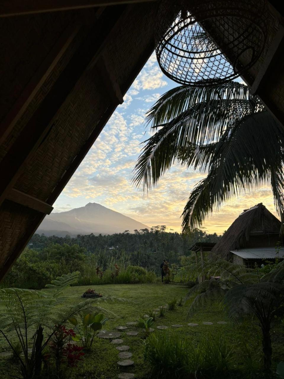 Girang Rinjani Bungalows テテバトゥ エクステリア 写真