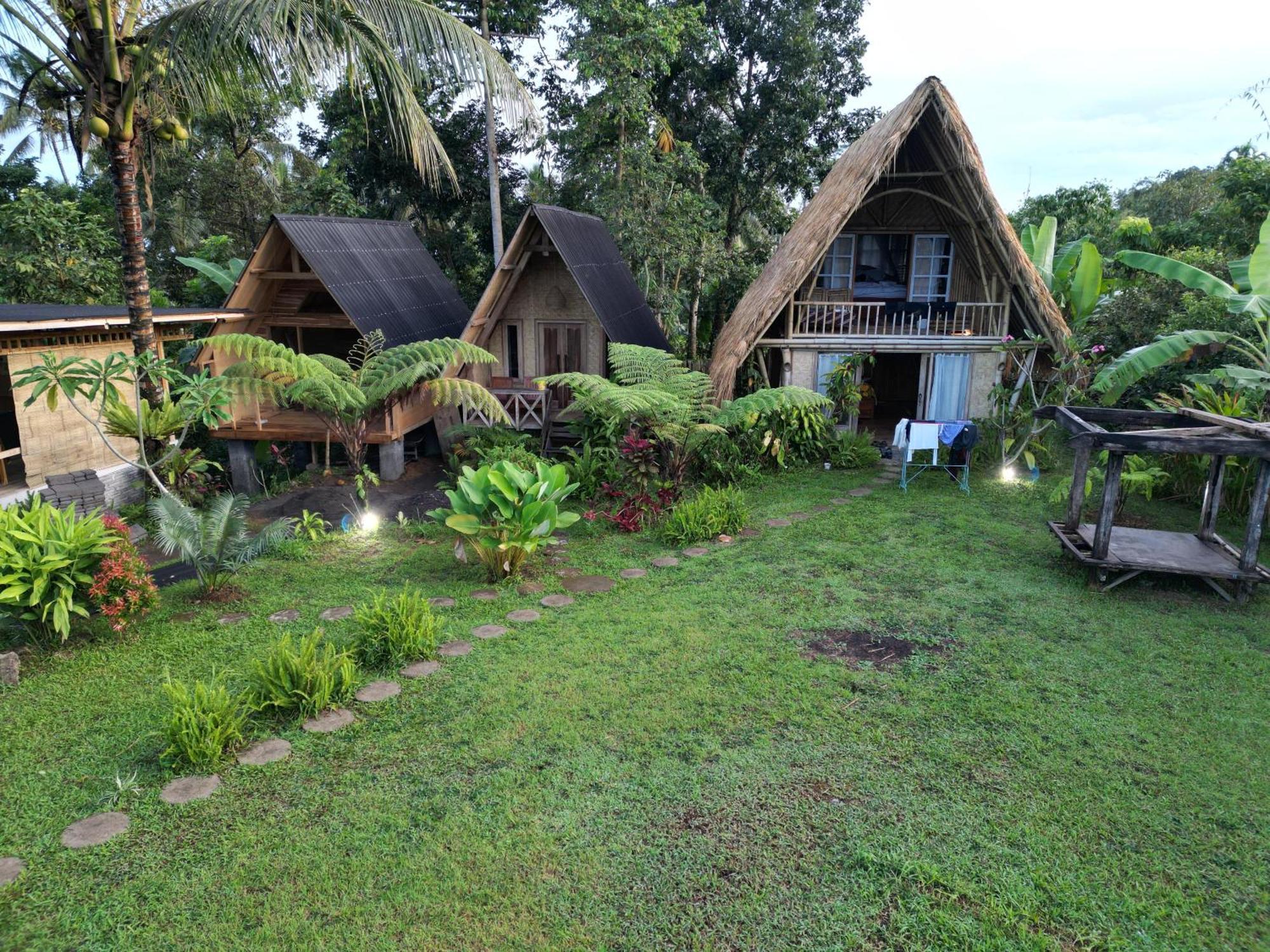 Girang Rinjani Bungalows テテバトゥ エクステリア 写真